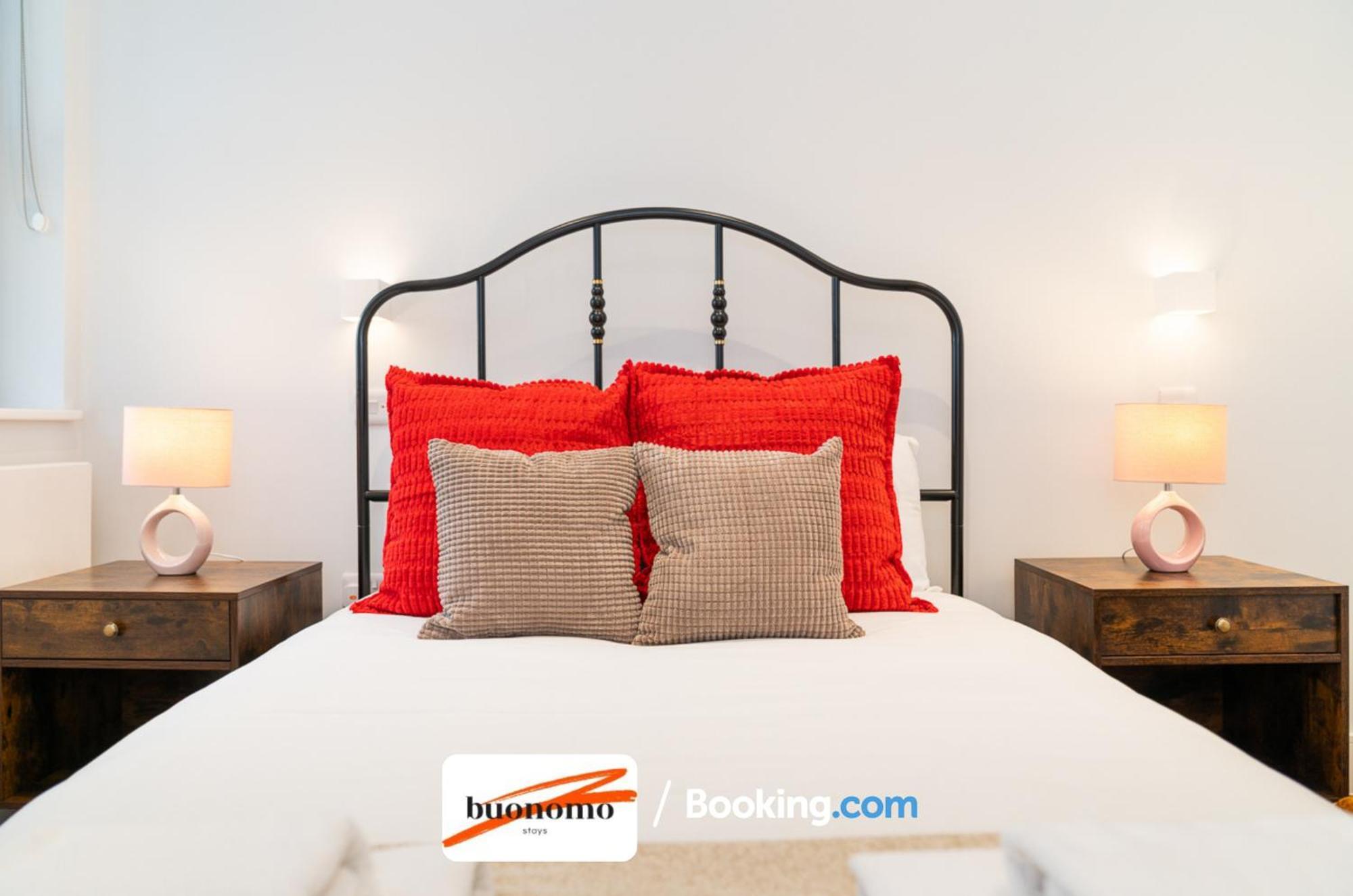Two Bedroom Apartment At Buonomo Stays Short Lets & Serviced Accommodation Close To Wimbledon Tennis Courts Londyn Zewnętrze zdjęcie