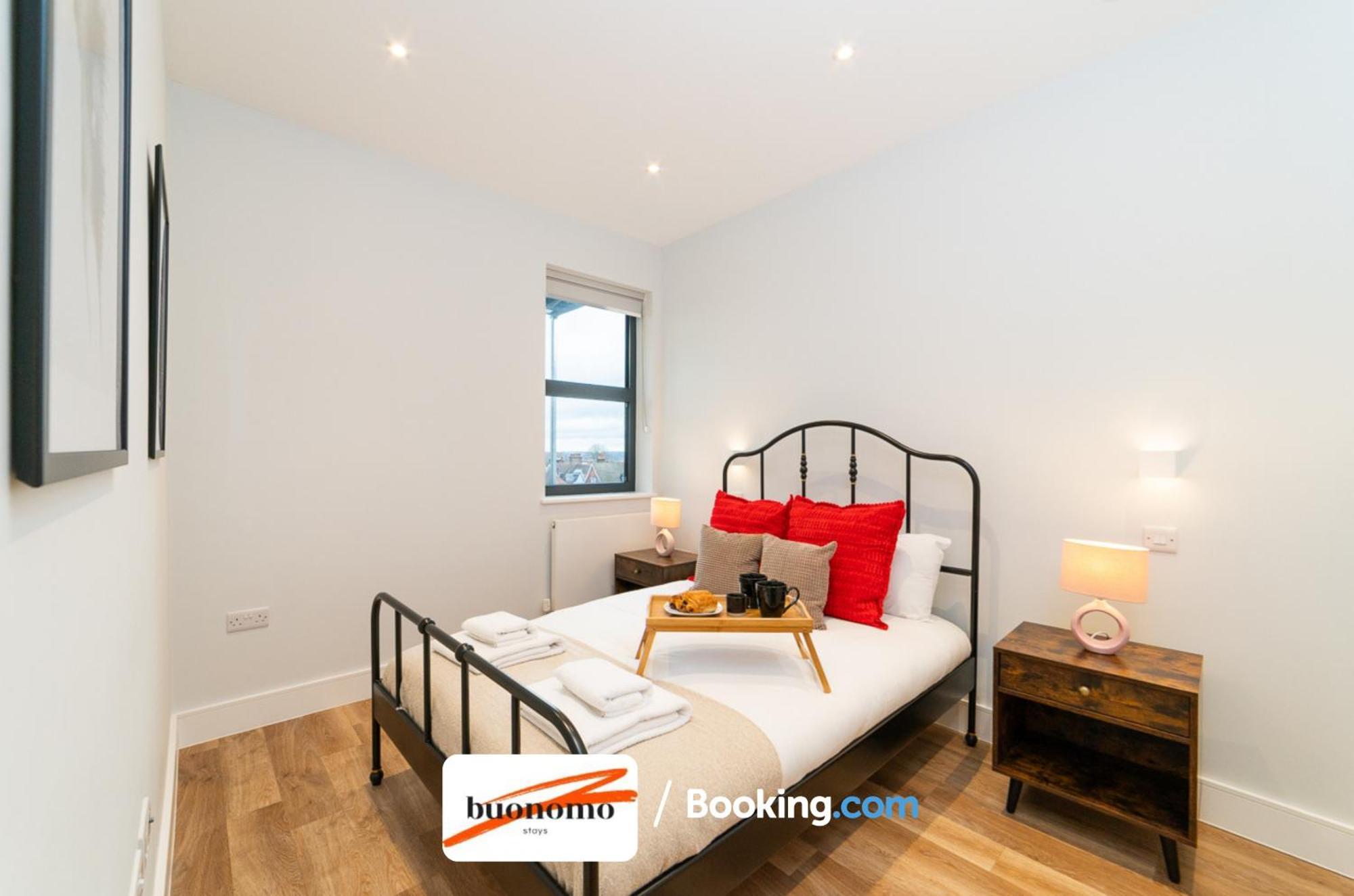 Two Bedroom Apartment At Buonomo Stays Short Lets & Serviced Accommodation Close To Wimbledon Tennis Courts Londyn Zewnętrze zdjęcie