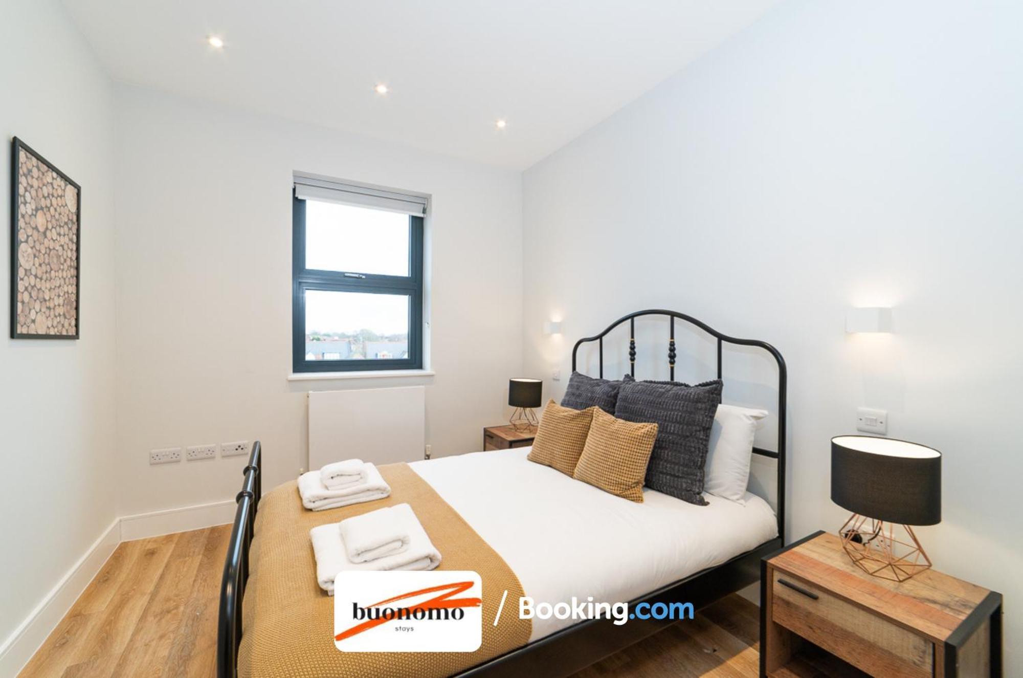 Two Bedroom Apartment At Buonomo Stays Short Lets & Serviced Accommodation Close To Wimbledon Tennis Courts Londyn Zewnętrze zdjęcie
